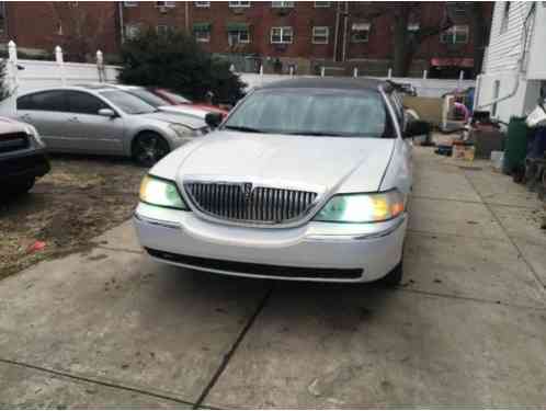 Lincoln Town Car (2004)