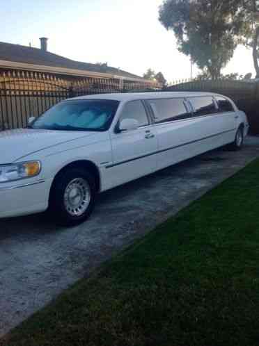 Lincoln Town Car (2000)