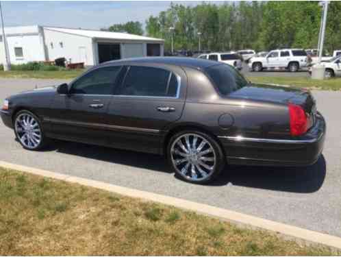 Lincoln Town Car (2006)