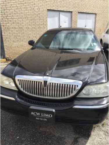 2003 Lincoln Town Car