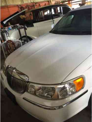 Lincoln Town Car (2000)