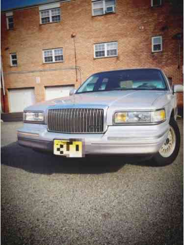 Lincoln Town Car (1997)