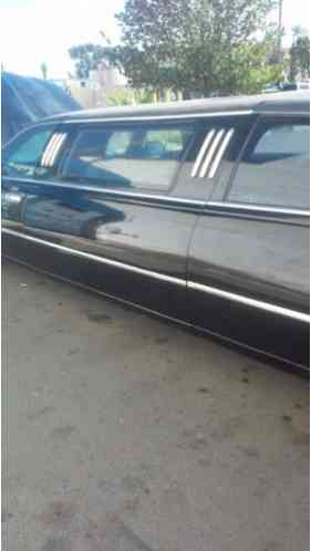 2001 Lincoln Town Car