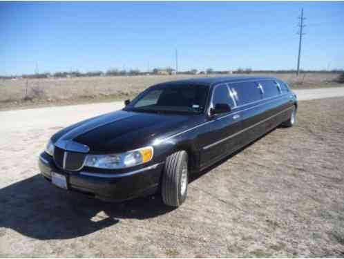 2000 Lincoln Town Car 8 psgr stretch