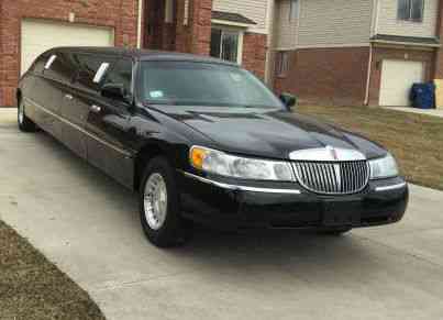 Lincoln Town Car (2002)