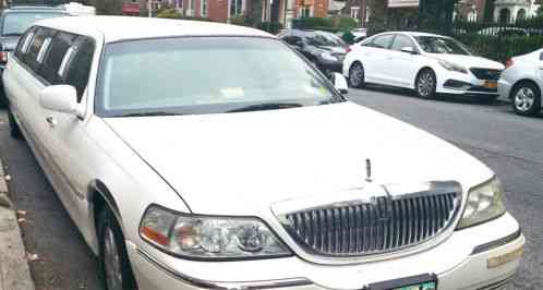 Lincoln Town Car (2003)