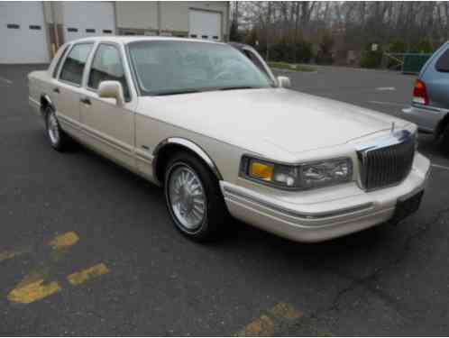 Lincoln Town Car Cartier Edition (1995)