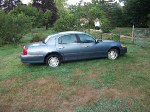 Lincoln Town Car excutive seriers (1999)