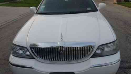 Lincoln Town Car (2011)