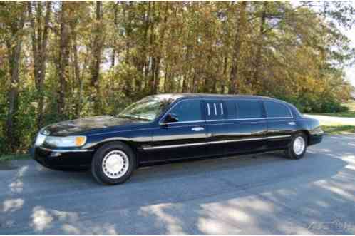 2000 Lincoln Town Car Executive