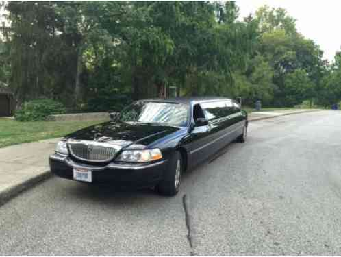 Lincoln Town Car Executive Coach (2007)