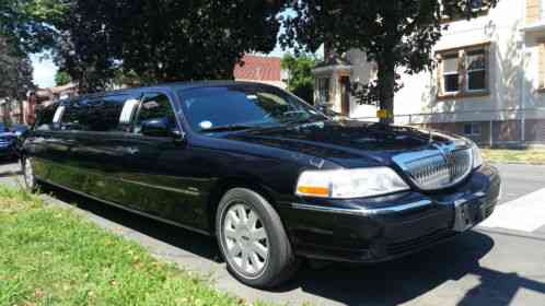 Lincoln Town Car (2005)