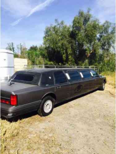 1997 Lincoln Town Car Executive Limousine