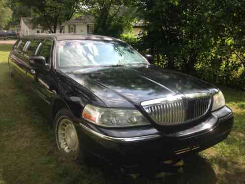 Lincoln Town Car (2001)