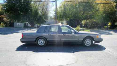 Lincoln Town Car (1992)