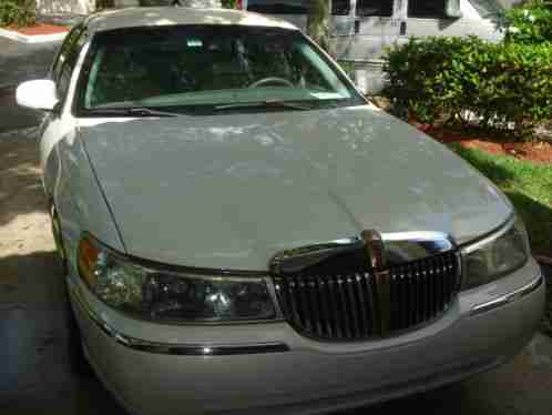 Lincoln Town Car (2002)