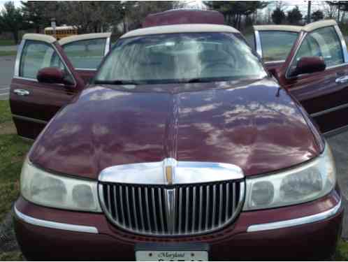 Lincoln Town Car (2001)