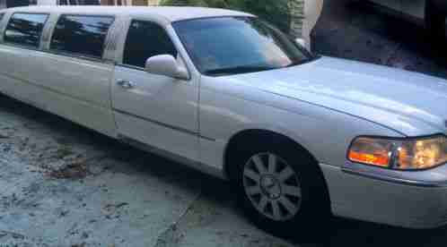 2005 Lincoln Town Car