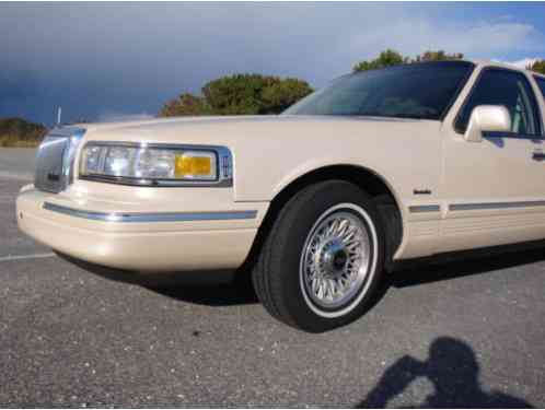 Lincoln Town Car (1997)