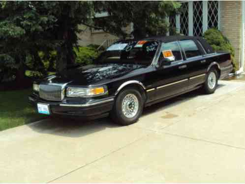 Lincoln Town Car executive series (1995)