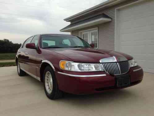 Lincoln Town Car (1999)