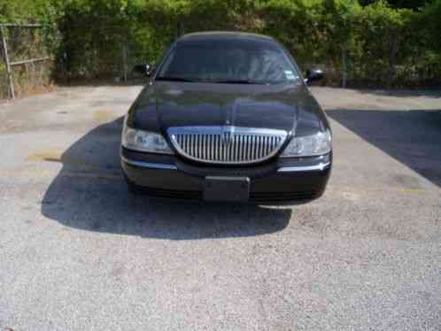 Lincoln Town Car L Series (2010)