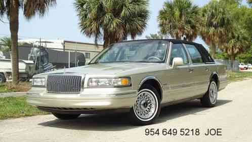 1997 Lincoln Town Car LIGHT HOUSE EDITION 52K ACT MILES