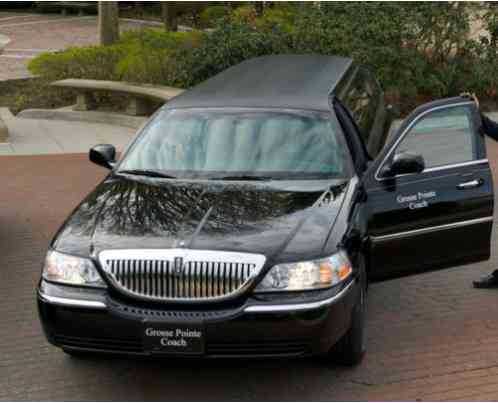 2008 Lincoln Town Car Limo