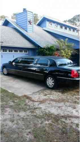 Lincoln Town Car LIMOUSINE (2003)