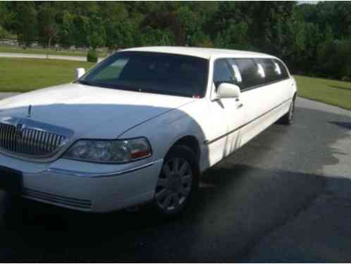 Lincoln Town Car (2003)