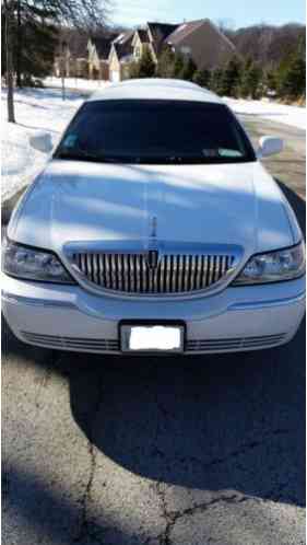 Lincoln Town Car (2011)