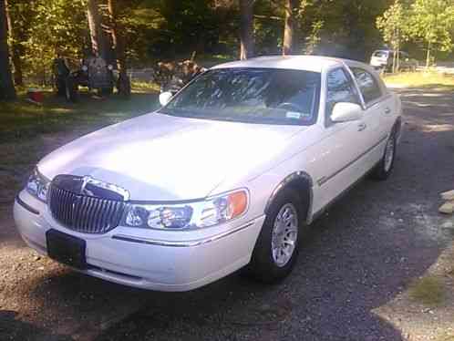 Lincoln Town Car (1999)