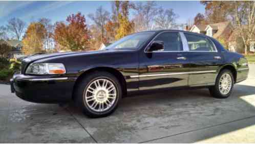 2011 Lincoln Town Car