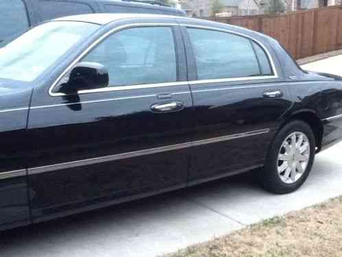 Lincoln Town Car (2010)