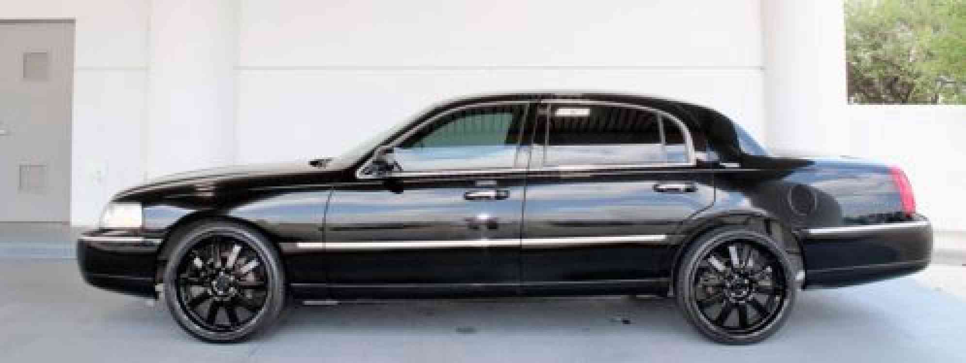 Lincoln Town Car (2008)