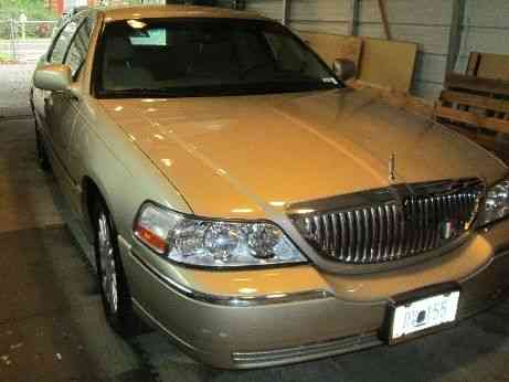 Lincoln Town Car (2005)