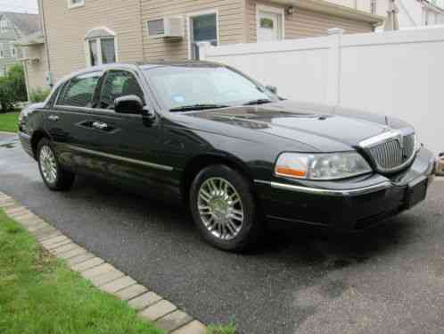 Lincoln Town Car (2006)