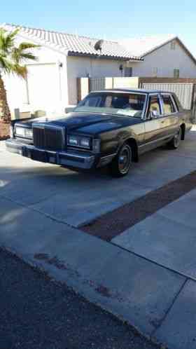 Lincoln Town Car (1987)