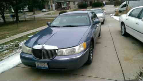 Lincoln Town Car (2000)