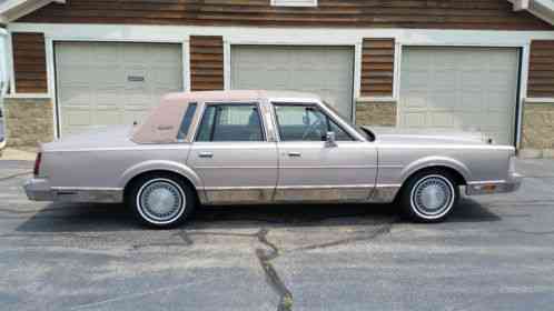 Lincoln Town Car (1986)