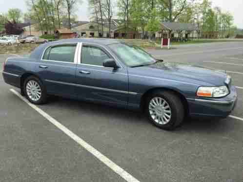 Lincoln Town Car (2005)