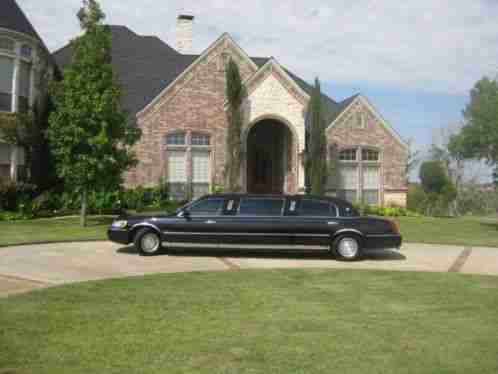 Lincoln Town Car St. Topaz (2001)