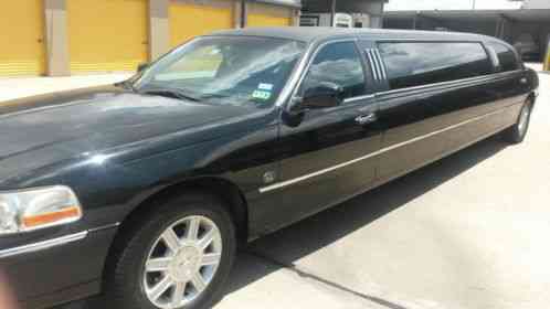 Lincoln Town Car Strech Limo (2008)