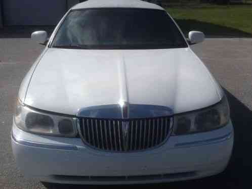 Lincoln Town Car Tiffany (2000)