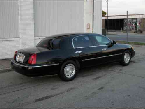 Lincoln Town Car (2000)