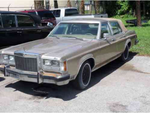 Lincoln VERSAILLES (1980)