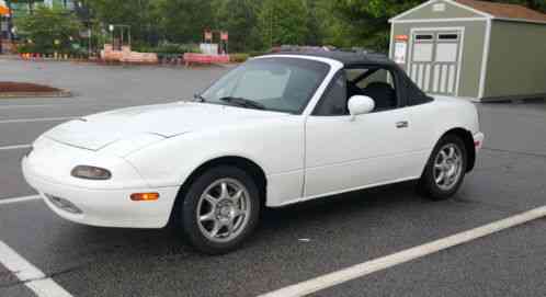 Mazda MX-5 Miata (1990)