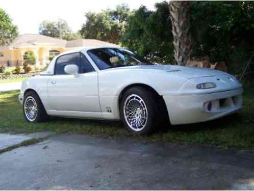 Mazda MX-5 Miata (1990)