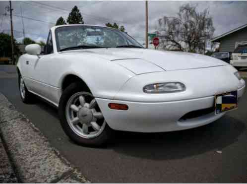 Mazda MX-5 Miata (1990)