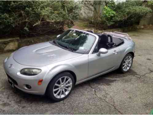 2006 Mazda MX-5 Miata 2dr Conv Man